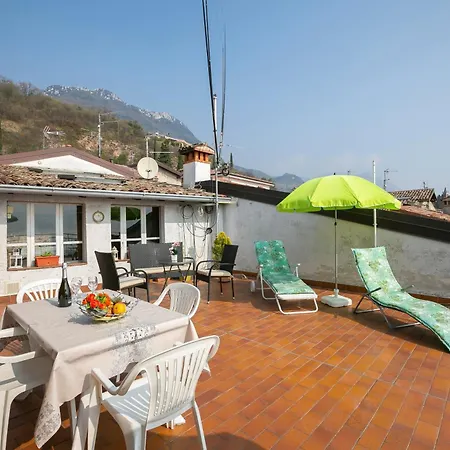 Angela -terrace & Beautiful View - Happy 度假居 *