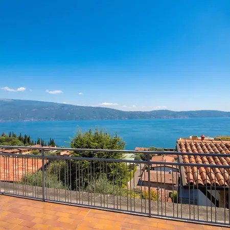 Angela -terrace & Beautiful View - Happy Toscolano-Maderno
